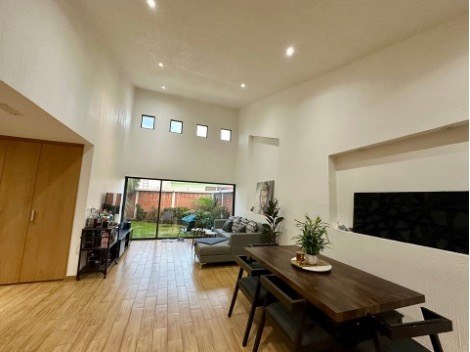 VENDO CASA EN CHILUCA · 4