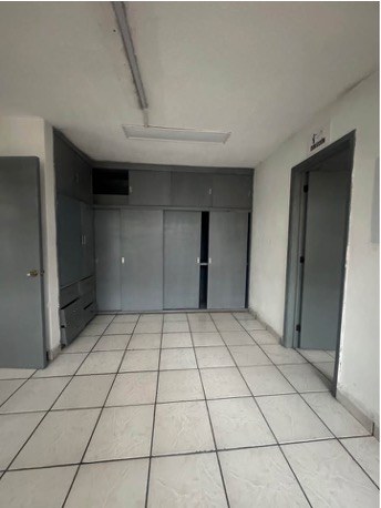 BODEGA EN RENTA 500M2 · 2